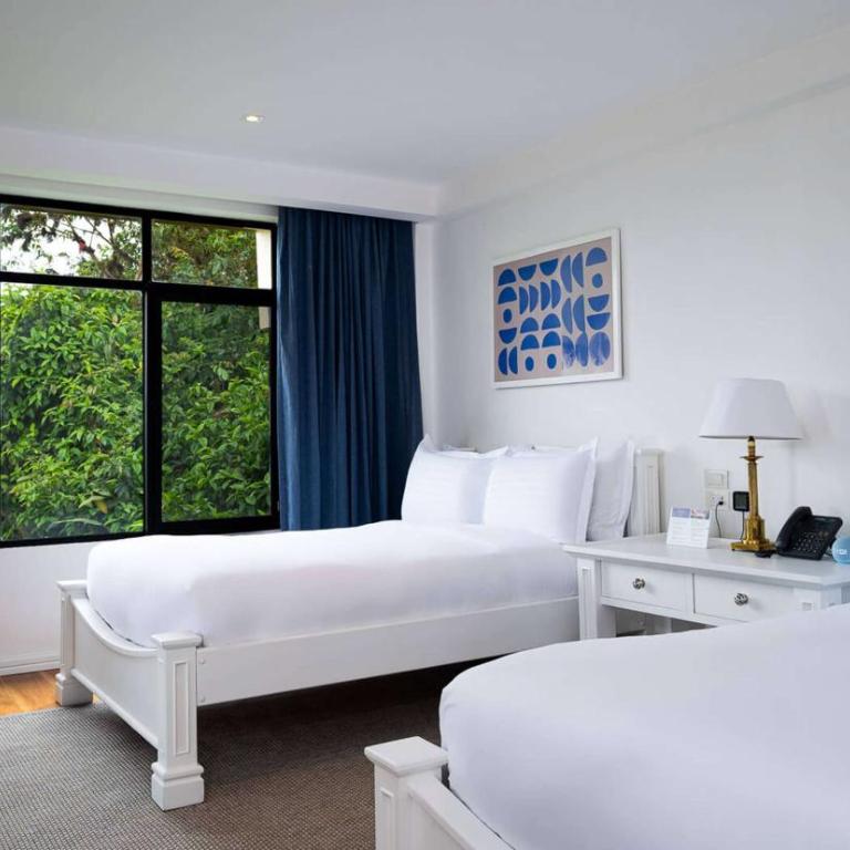Royal Palm Galapagos, Curio Collection Hotel by Hilton - Villa con dos camas grandes - 12