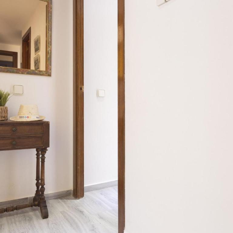 Apartamento para 6 Personas en la Playa con Parking y Wi-Fi - ES-325-7 - Apartment - 5