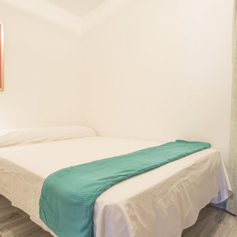 Apartamento para 6 Personas en la Playa con Parking y Wi-Fi - ES-325-7 - Apartment - 9