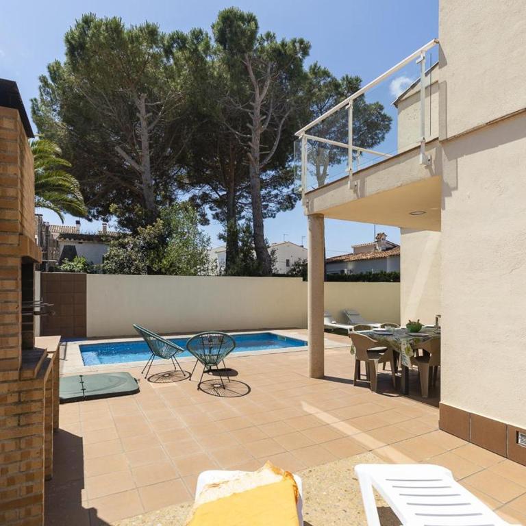 Casa en L'Escala con piscina privada y aparcamiento cerca de la playa - ES-325-11 - Villa - 3