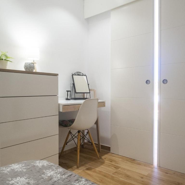 Encantador apartamento con terraza cerca de la playa - ES-325-29 - Apartment - 22