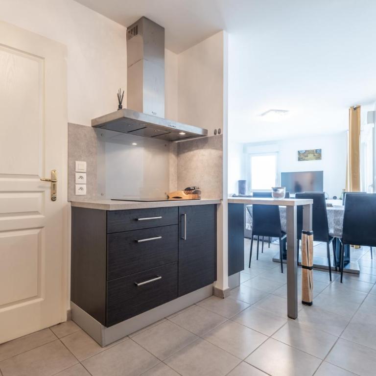 Joli T2 de 57 m proche lac et Vieille Ville - Chambre - 10