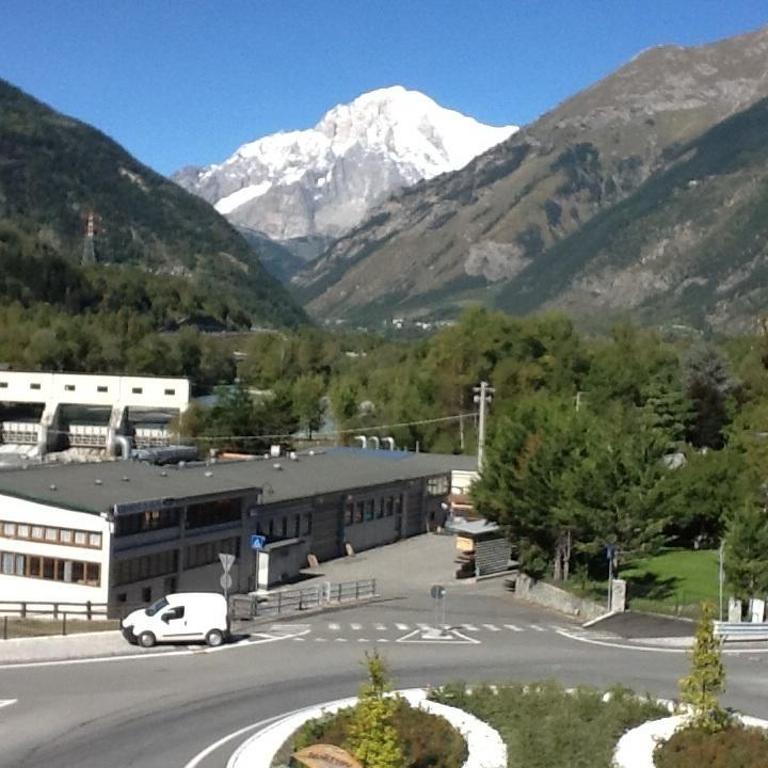 Mansarda Monte Bianco - Apartment with Mountain View - 13