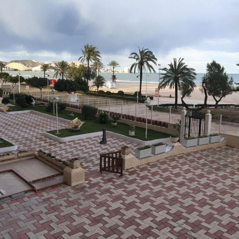 Apartamento ARENSOL EN PRIMERA LINEA DE PLAYA - Two-Bedroom Apartment - 13