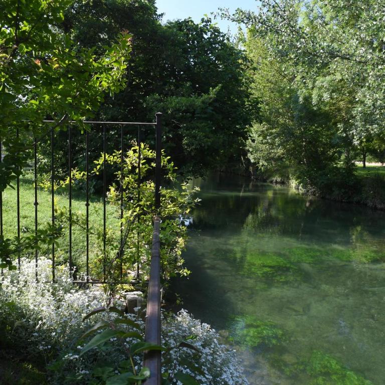 Profitez de la quiétude en bord de rivière, à 5 min du centre ville - Villa mit privatem Pool - 5