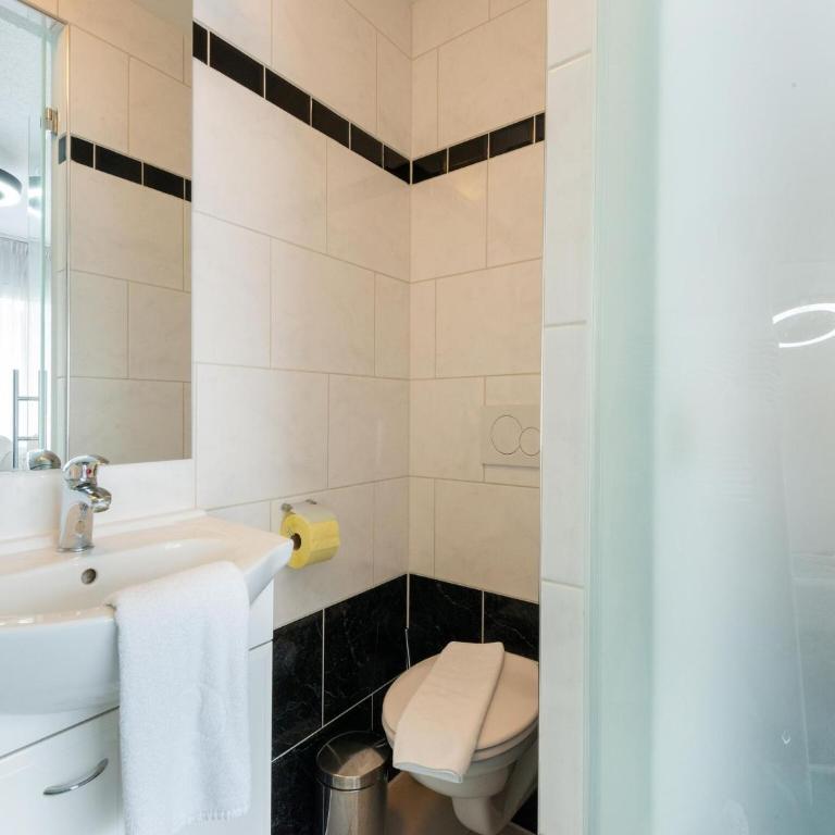 Apartment in Ellmau with Ski-In Access - Two-Bedroom Apartment - 26