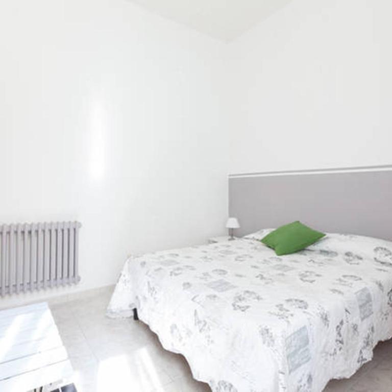 Domus Merulana Bed and Breakfast - Camera Matrimoniale con Bagno in Comune - 1