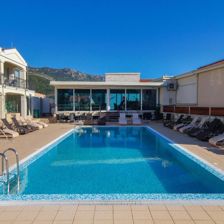 Spa Resort Bečići - Apartman sa Pogledom na Bazen - 7