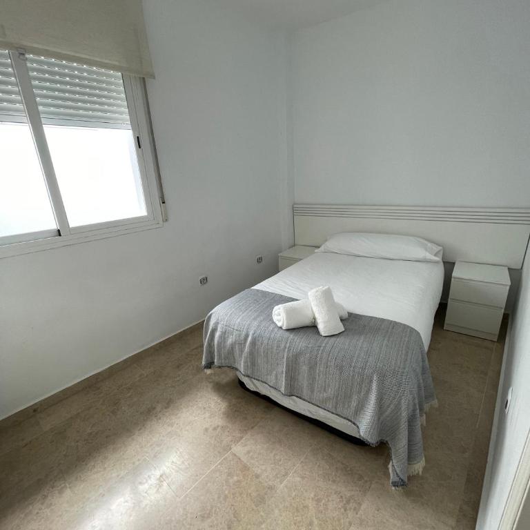 A 5 min Estación de Tren- Patio-Parking y Playa - Apartamento de 2 dormitorios - 4