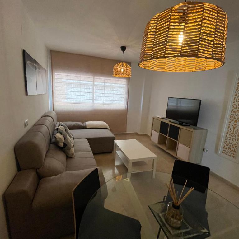 A 5 min Estación de Tren- Patio-Parking y Playa - Apartamento de 2 dormitorios - 7