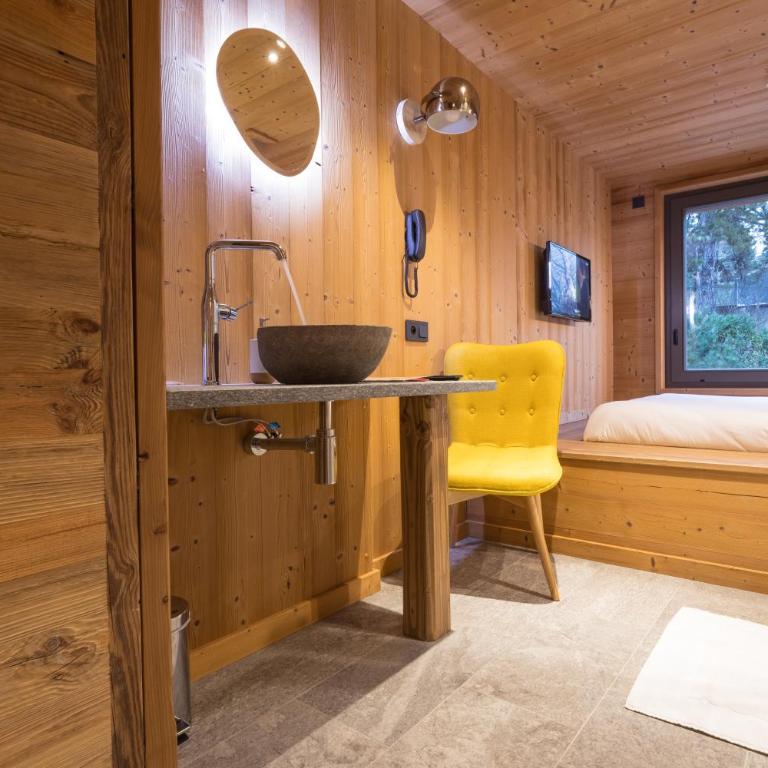 La Maison Rouge - Hébergement La Cabane 4 Personnes - 3