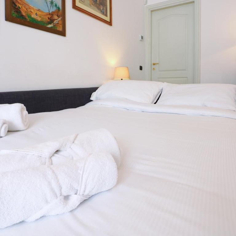 PrimoPiano - Via Pavia - Appartamento con 2 Camere da Letto - 57