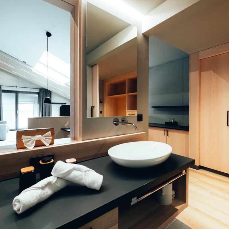 Hotel Zum Goldenen Hirsch - Suite mit Stadtblick - 7