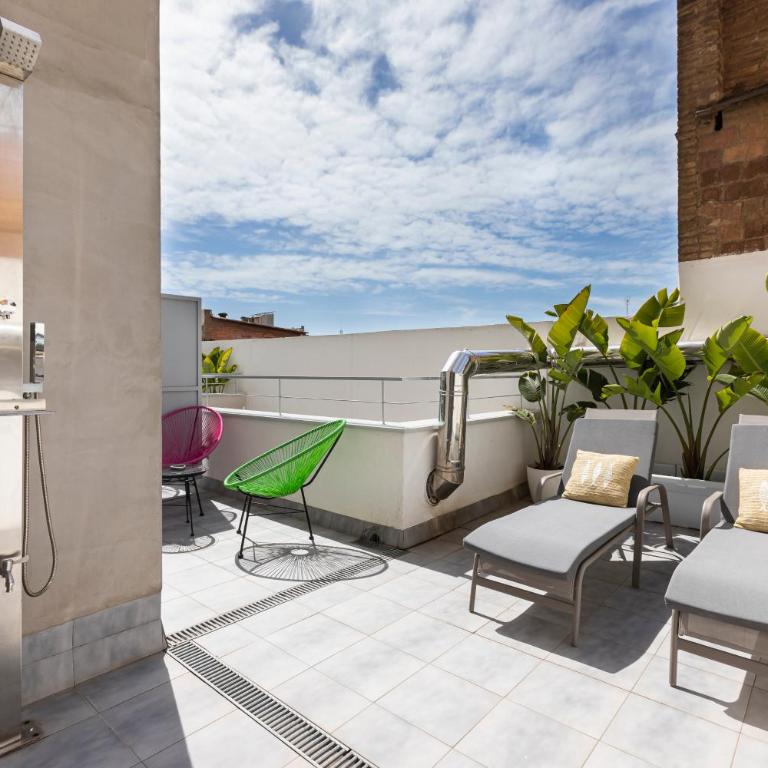 SmartRoom Barcelona - Superior Double or Twin Room with Terrace - 7