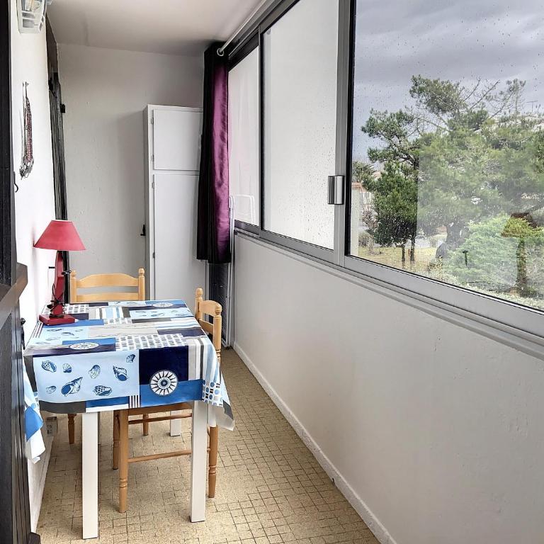 Appartement Familial Proche Plage et Forêt avec Parking Privé - FR-1-652-4 - Apartment - 7