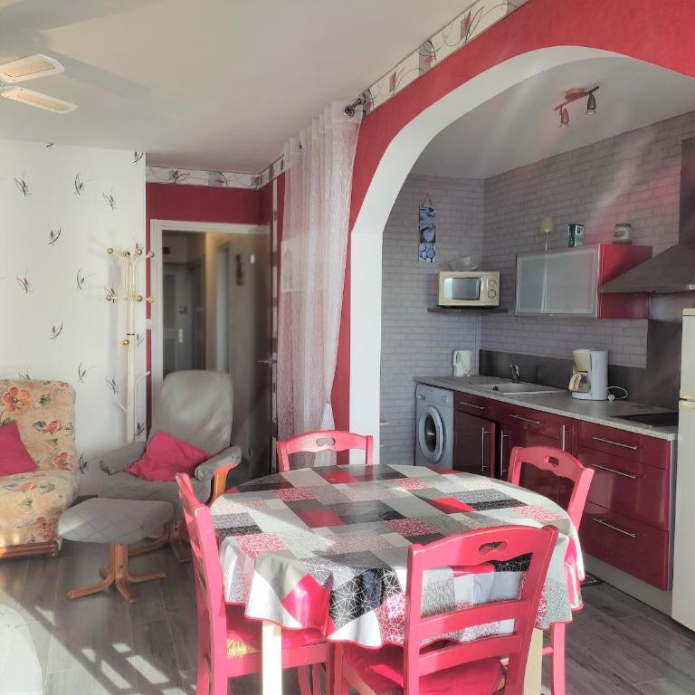 Appartement bord de mer avec balcon et parking - FR-1-652-28 - Appartement - 19