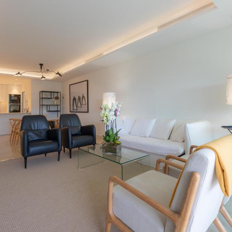 Lujoso Apartamento con piscina en Paseo Maritimo Marbella - Apartamento de 2 dormitorios - 1