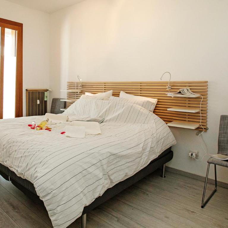Spiaggia Azzurro -lakeside with terrace - Happy Rentals - Appartamento con Vista Lago - 5