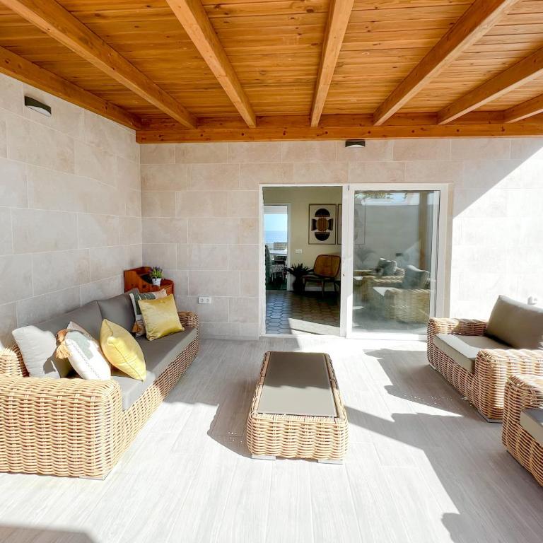 Villa del Mar. Sol, calma y relax en el centro - Three-Bedroom Villa - 13