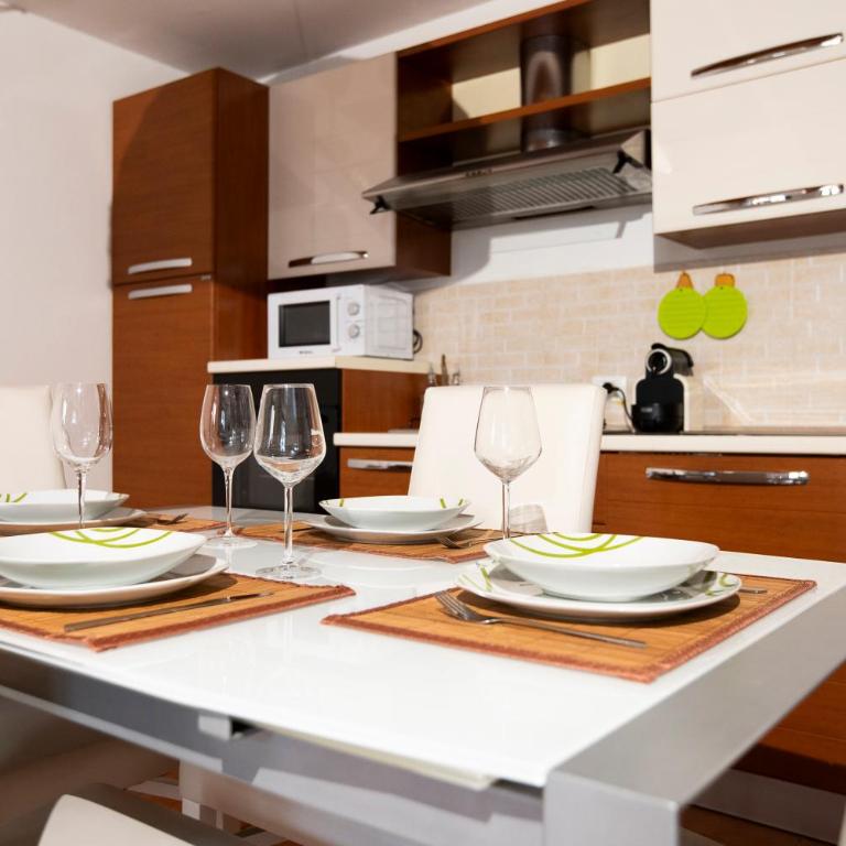 Montesanto 13 - Two-Bedroom Apartment - 5