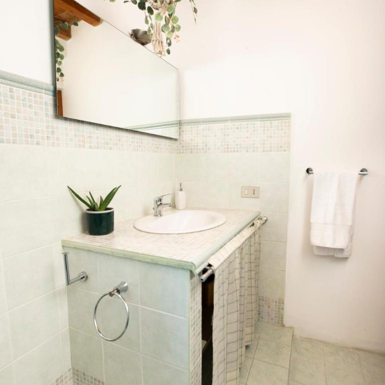 Montesanto 13 - Two-Bedroom Apartment - 25