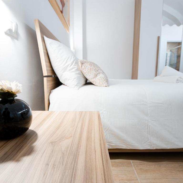 La Pigna - Double Room with Private Bathroom - 17