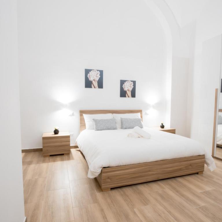 La Pigna - Double Room with Private Bathroom - 11