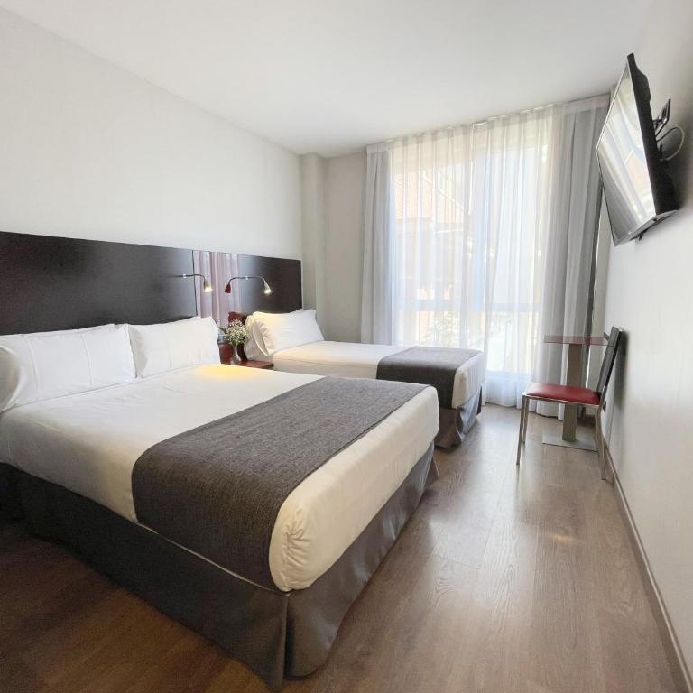 SM Hotel Sant Antoni - Triple Room - 4