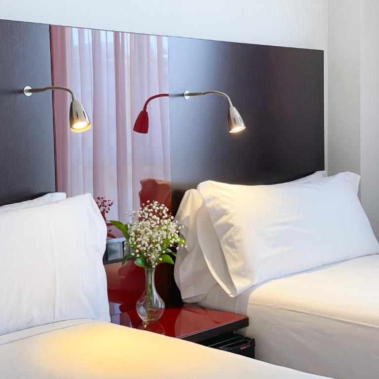 SM Hotel Sant Antoni - Triple Room - 7