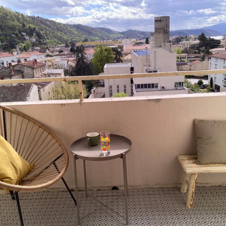 L'Émeraude, T3 élégant avec vue proche Centre et gare - Appartement 2 Chambres - 12