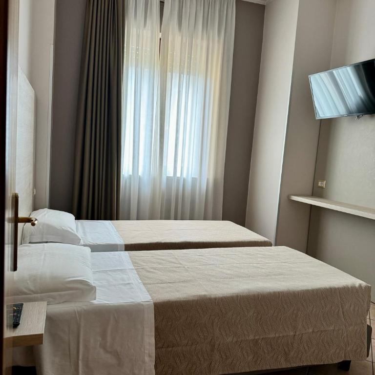 Hotel Miramonti - Chambre Familiale - 11
