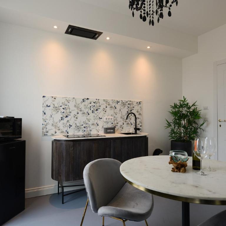 Casa Allegri - Monolocale con Balcone - 7