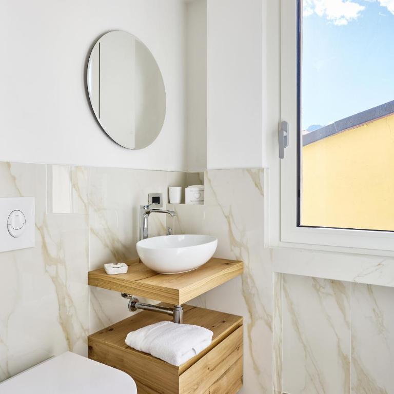 Una finestra al lago - Appartamento con 2 Camere da Letto - 4