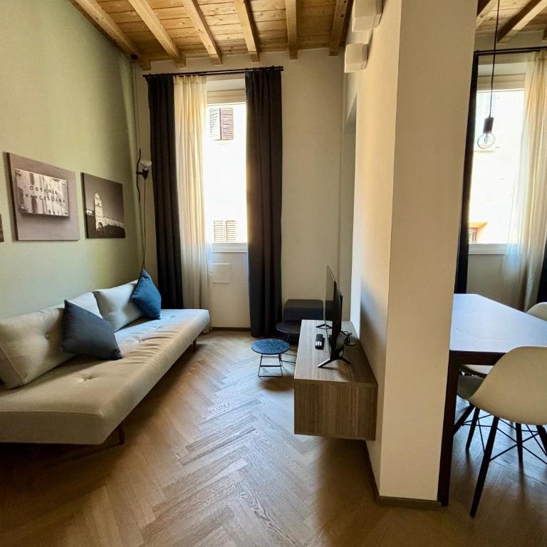 Saragozza Suite 2 Intero appartamento in centro storico WIFI e parcheggio gratuito - Room #1184228601 - 2
