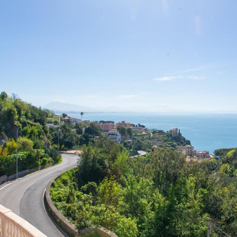 Villa Fontana Limite - Camera Deluxe Matrimoniale con Vista Mare - 1