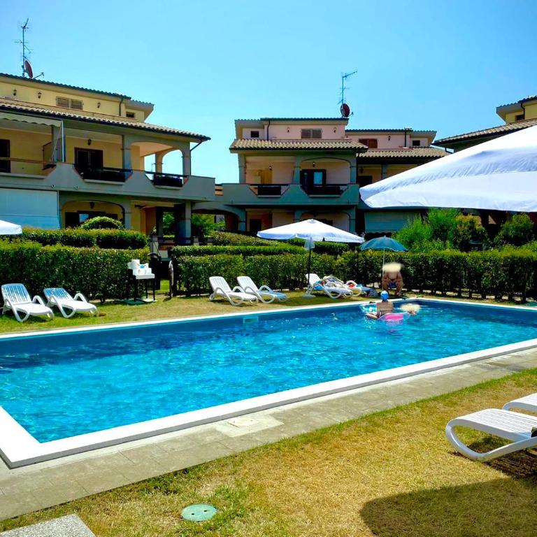 Apartment Follonica di C.& F. - Three-Bedroom Apartment - 2