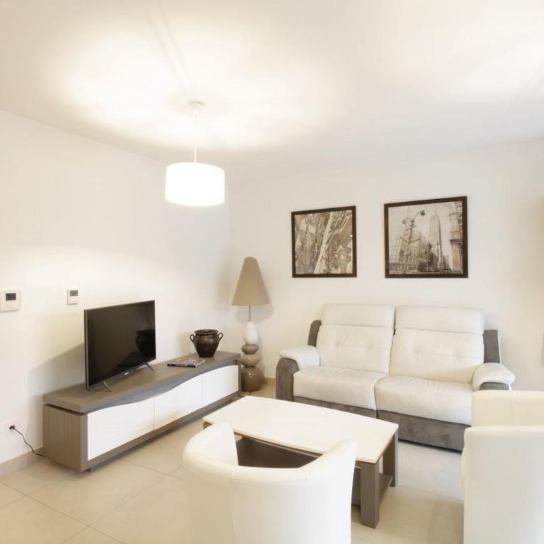 Comfortable T3 just a stone’s throw from the lake! - Apartment - 9