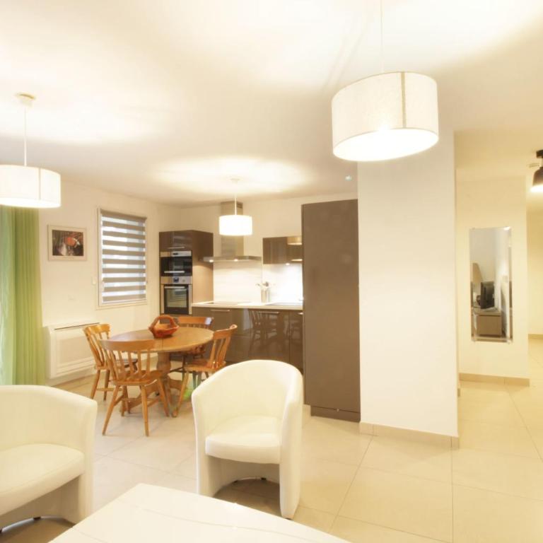 Comfortable T3 just a stone’s throw from the lake! - Apartment - 3