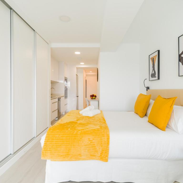 Castle Barbican By CanariasGetaway - Studio with Balcony - 21