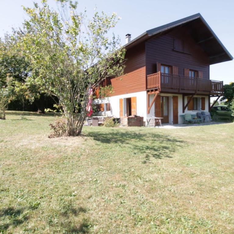 Comfortable family chalet 5 min drive from the lake - Chalet - 15