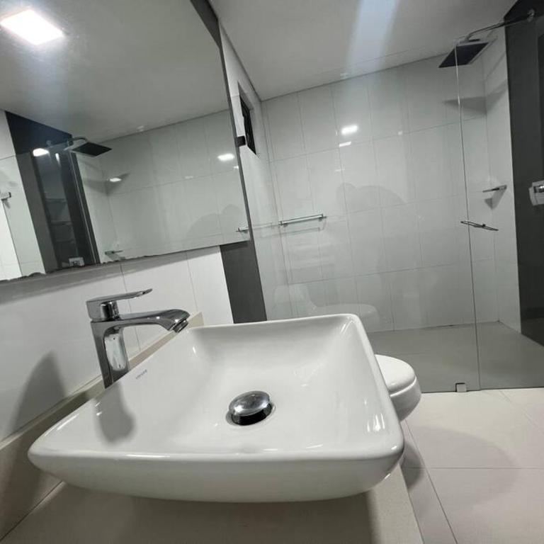 402 - Beautiful Apartament In Heart Of El Poblado - One-Bedroom Apartment - 5