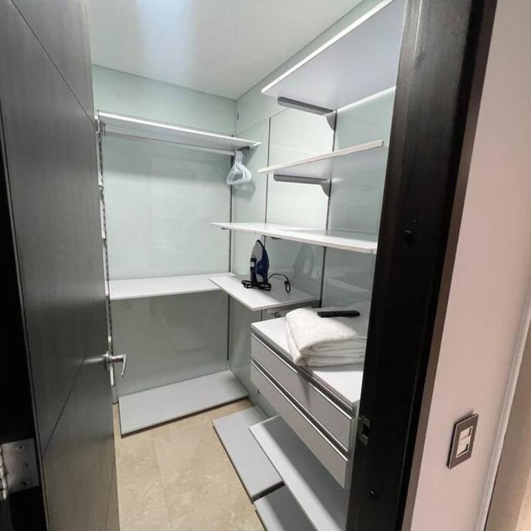 402 - Beautiful Apartament In Heart Of El Poblado - One-Bedroom Apartment - 16