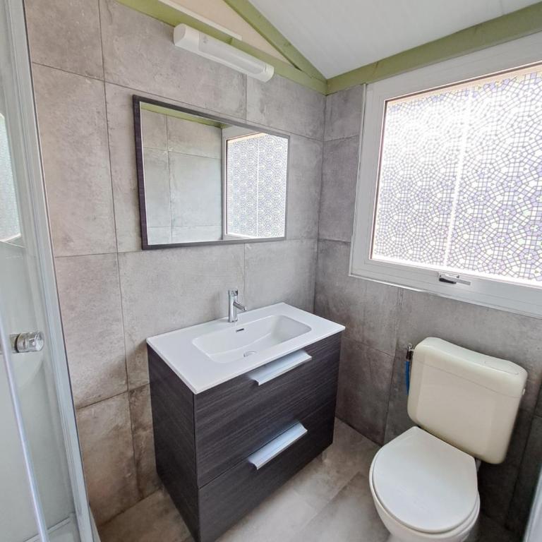 Camping Dal Pino - Bungalow con 2 Camere da Letto - 1