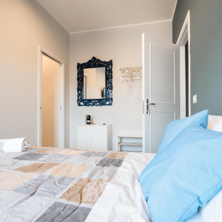 La Meridiana - Camera Familiare con Bagno Privato - 13
