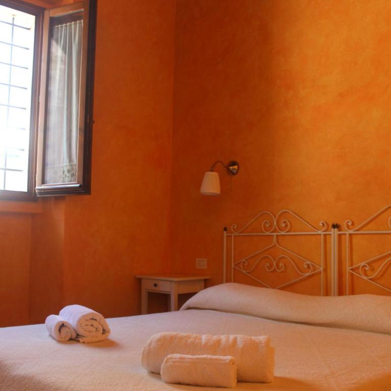 Al Canto B&B - Camera Matrimoniale/Doppia con Letti Singoli con Bagno Privato - 10