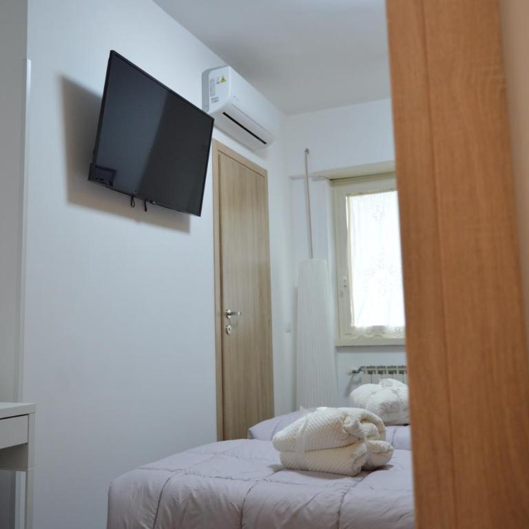 B&B SERENITY2024 - Camera Matrimoniale/Doppia con Letti Singoli con Bagno Privato - 3