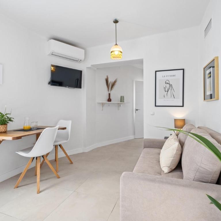 La casita de la esquina en Pedregalejo - Apartamento de 1 dormitorio - 2