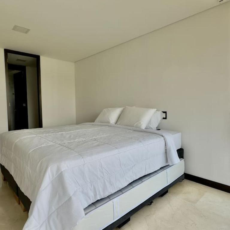 602, Modern apartment in heart of El Poblado + View! - Apartment - 6