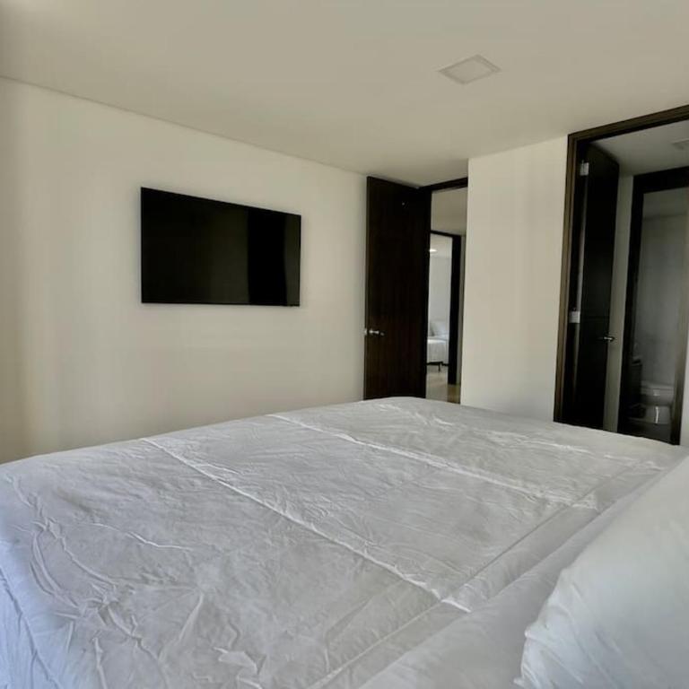 602, Modern apartment in heart of El Poblado + View! - Apartment - 8