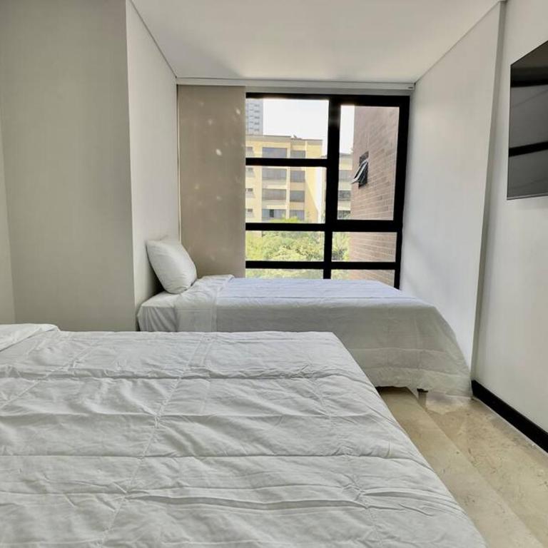 602, Modern apartment in heart of El Poblado + View! - Apartment - 12